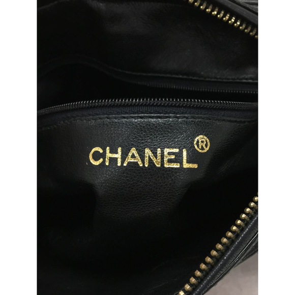 Chanel Leather Enamel Chain Shoulder Bag - Picture 3 of 7